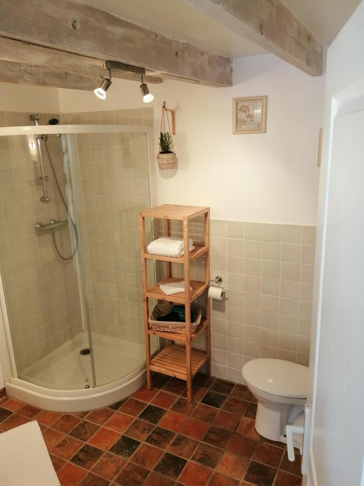 Le Paris Londres Bed & Breakfast Mesnieres-en-Bray Oda fotoğraf