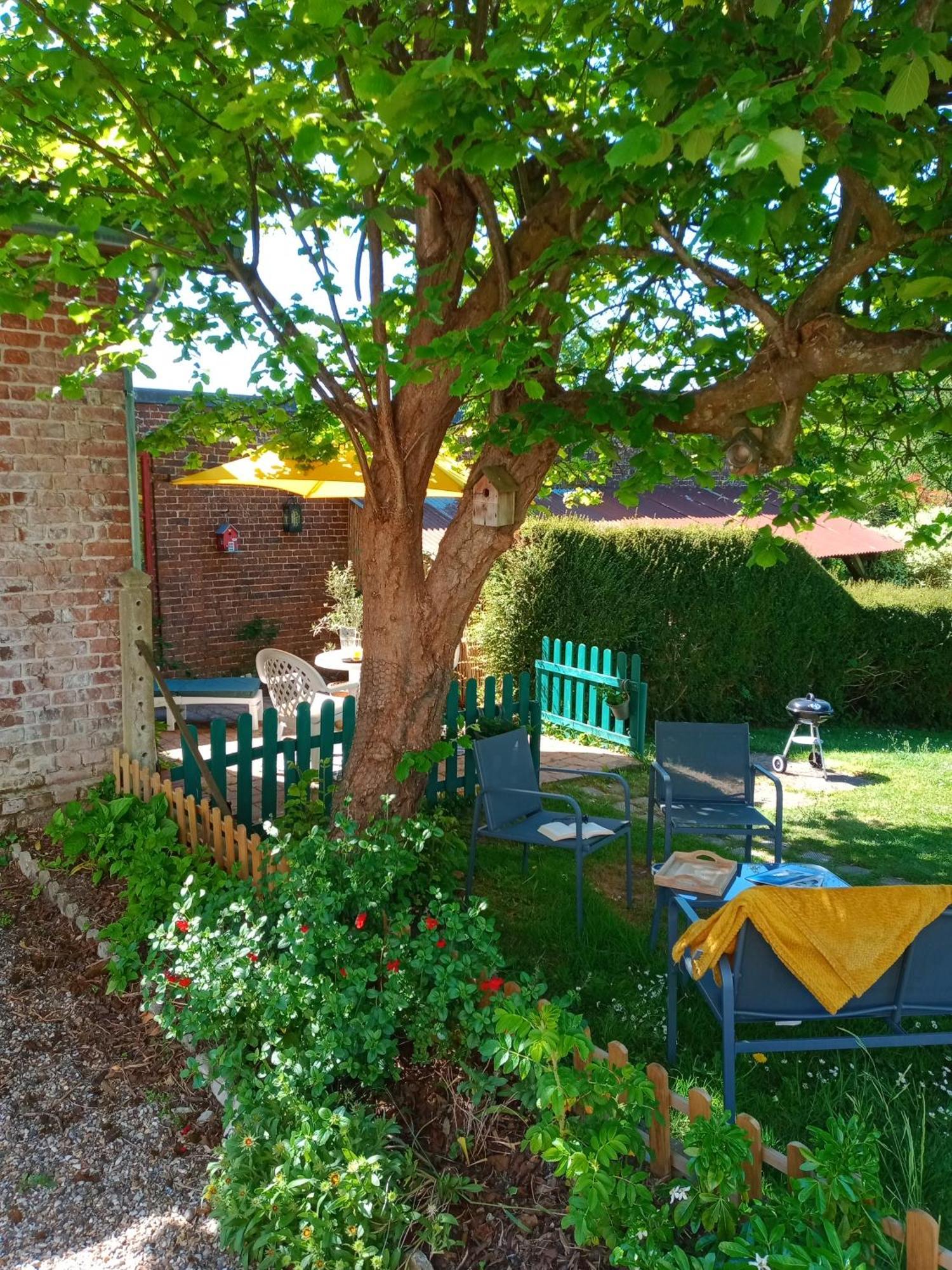 Le Paris Londres Bed & Breakfast Mesnieres-en-Bray Oda fotoğraf
