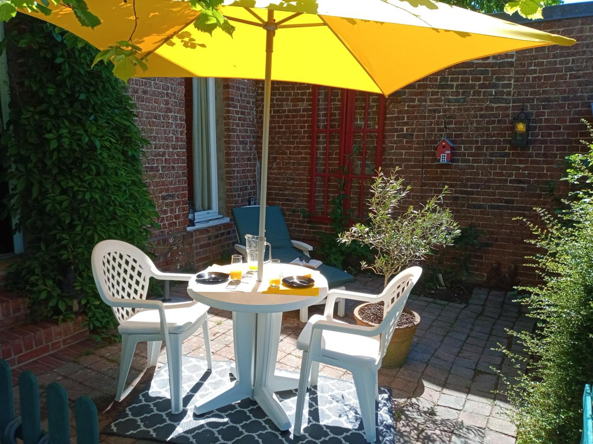 Le Paris Londres Bed & Breakfast Mesnieres-en-Bray Oda fotoğraf